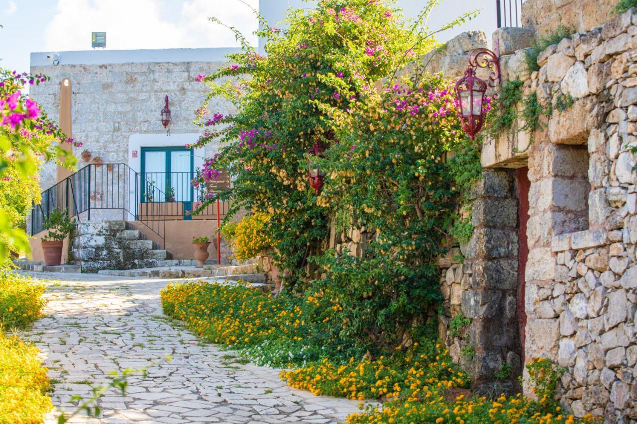 Hotel Masseria Fontanelle อูเจนโต ภายนอก รูปภาพ