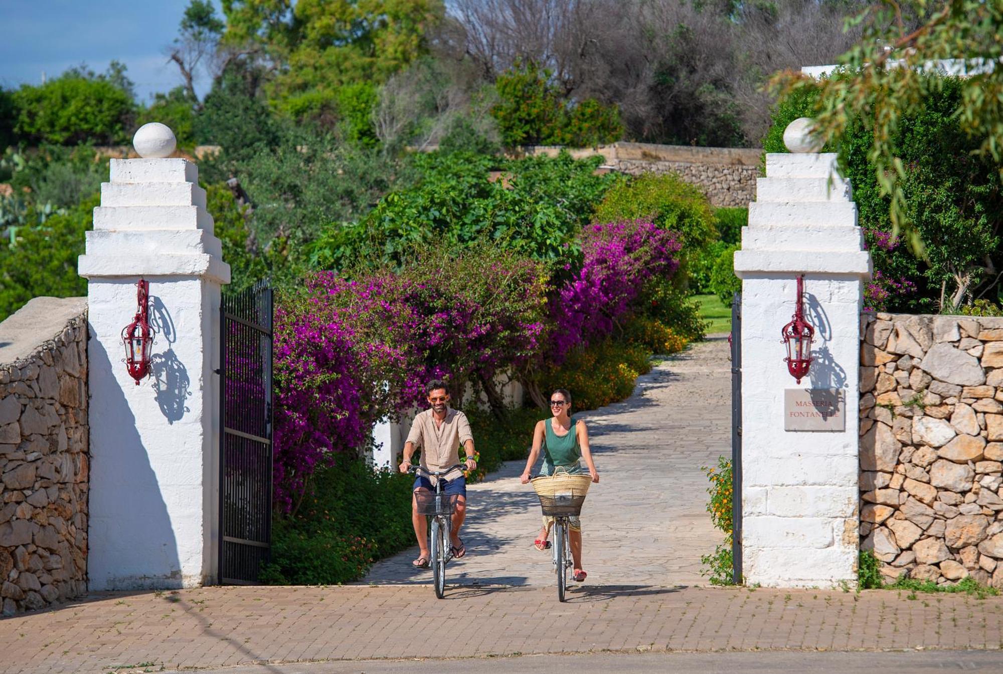 Hotel Masseria Fontanelle อูเจนโต ภายนอก รูปภาพ